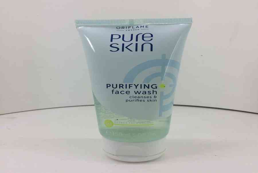 Gel rua mat Oriflame 32646 giam bong dau Pure Skin tu Thuy Dien